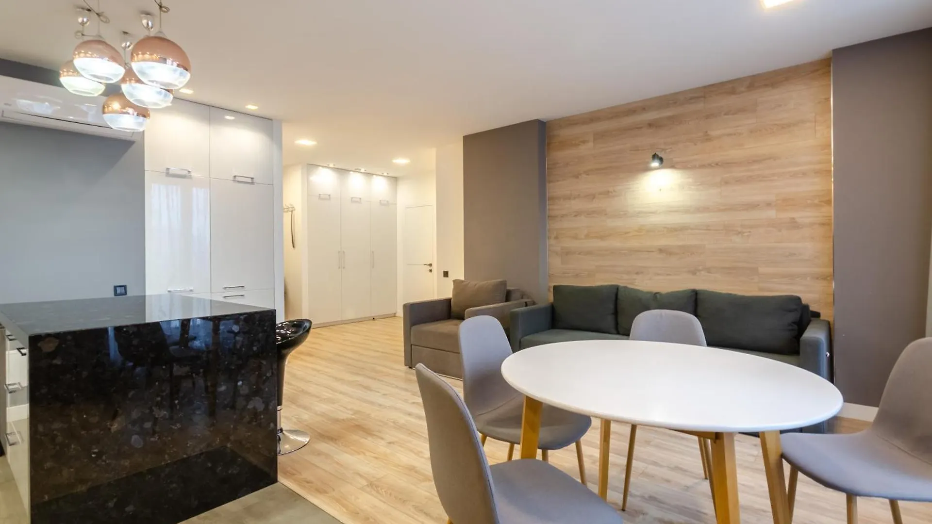 Petrovdom Apartments 17-190 In Rc New York Concept House, Antonovycha 74
